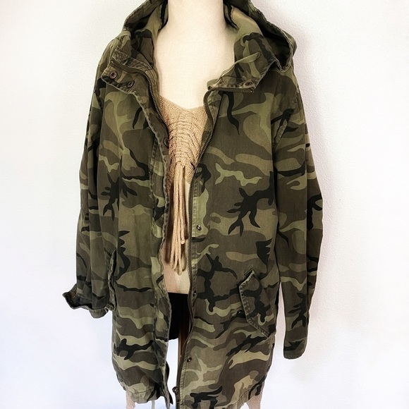 ✨ Forever 21 Camo Print Hooded Cargo Utility Jacket Olive Army Green Size Small - Picture 2 of 7